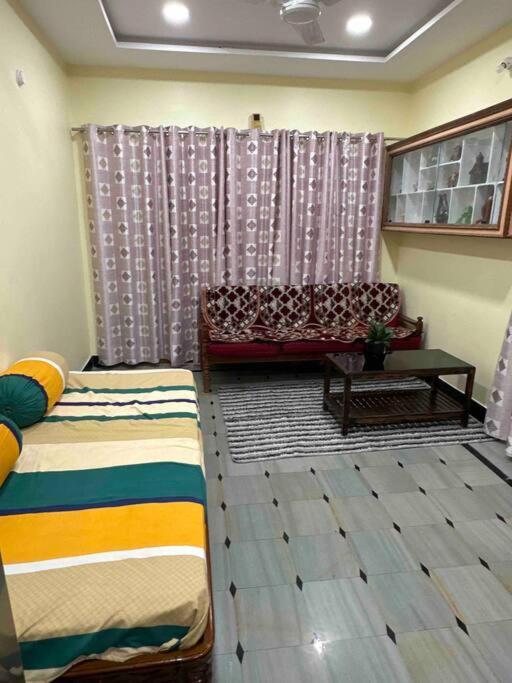 Jmj Residency Villa Haydarabad Dış mekan fotoğraf